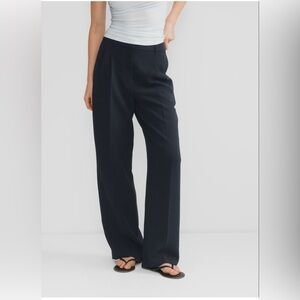 Aritzia The Effortless Pant in black